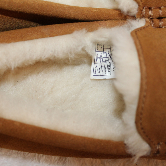 UGG KOOLABURRA MEN'S‎ SUEDE SLIP ON SLIPPERS - Picture 2 of 6